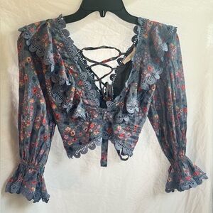 🌸 beautiful flower lace up back long sleeve crop top 🌸